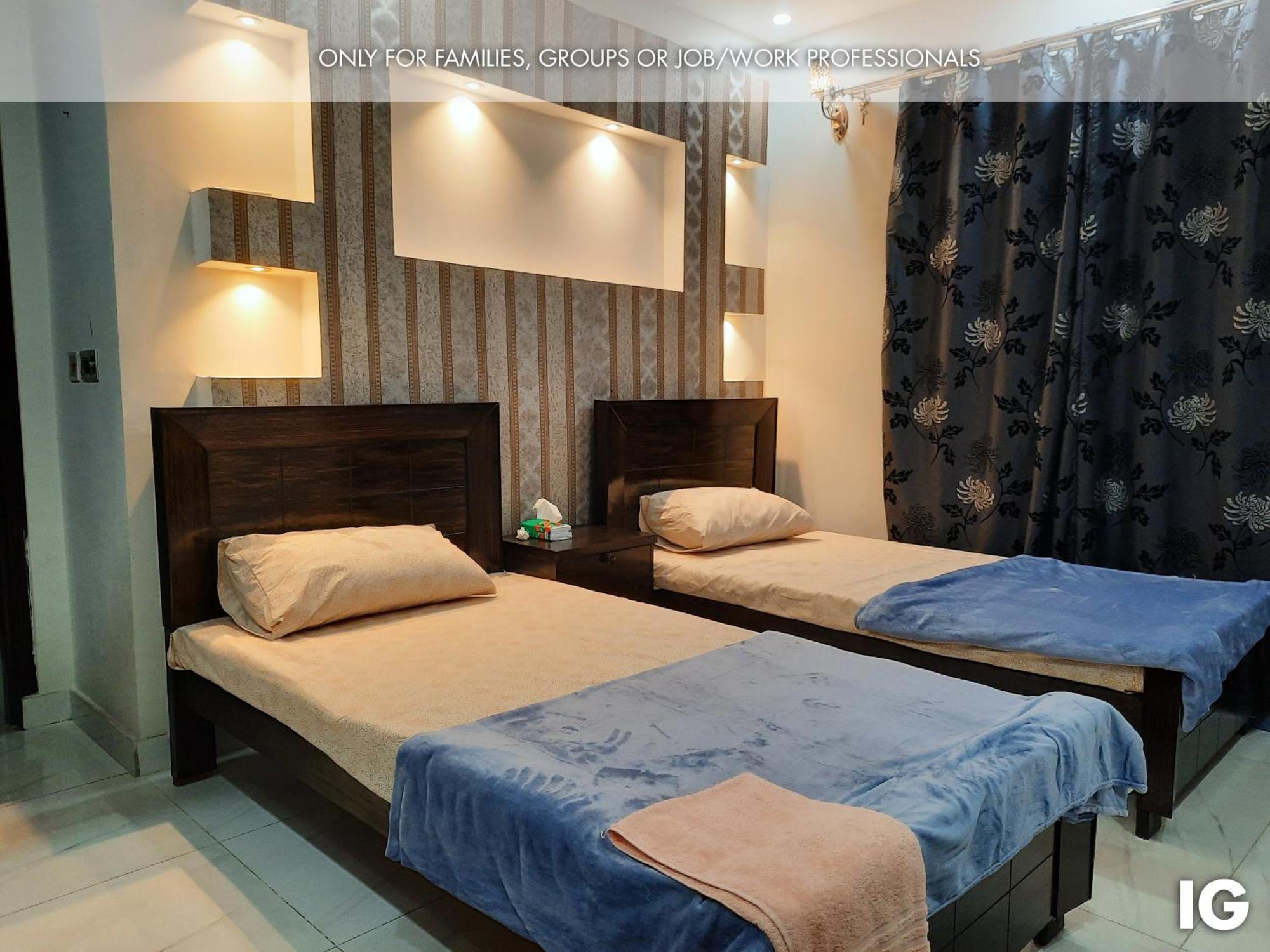 3 Bedroom Furnished Holiday Home Near Valencia Town, Lake City & Ring Road Лахор Екстер'єр фото