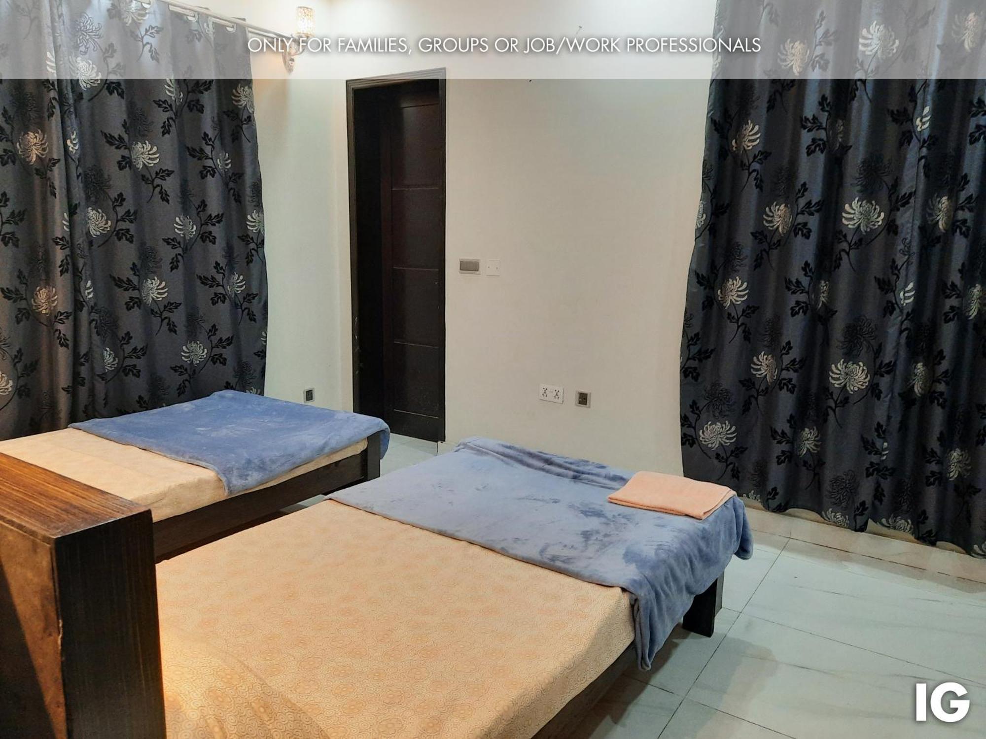 3 Bedroom Furnished Holiday Home Near Valencia Town, Lake City & Ring Road Лахор Екстер'єр фото