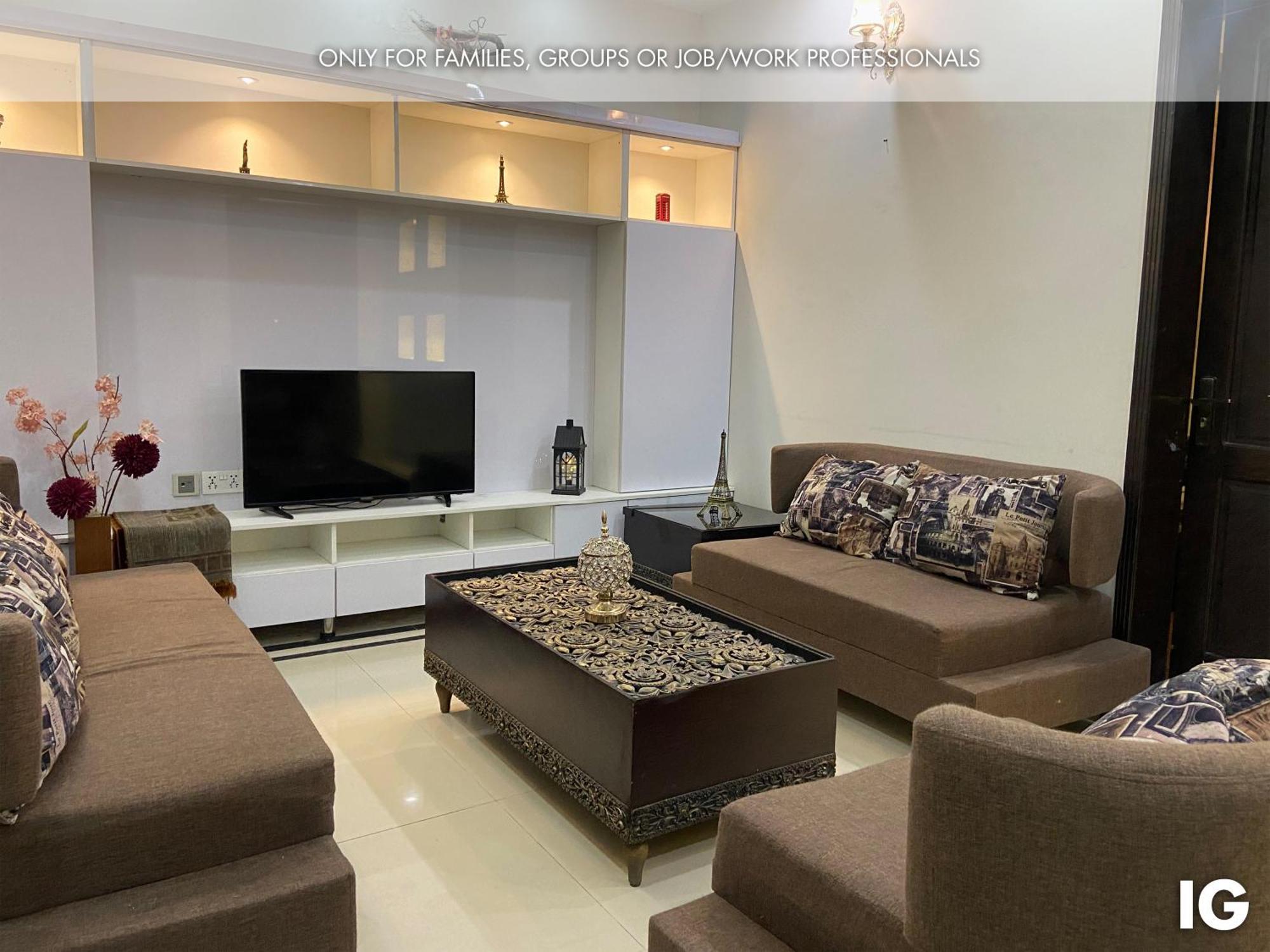 3 Bedroom Furnished Holiday Home Near Valencia Town, Lake City & Ring Road Лахор Екстер'єр фото